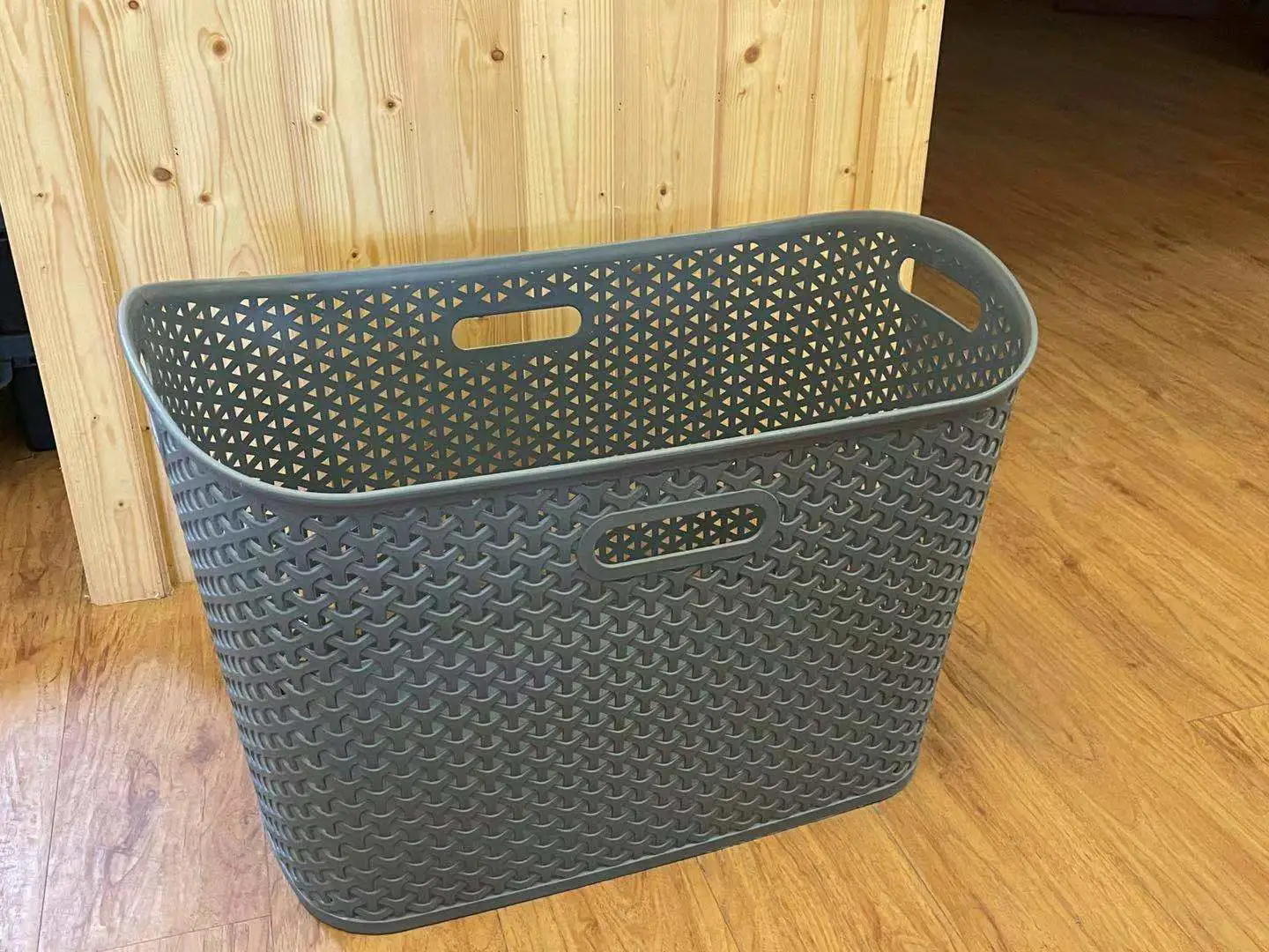 Plastic Wicker Laundry Basket has many different styles