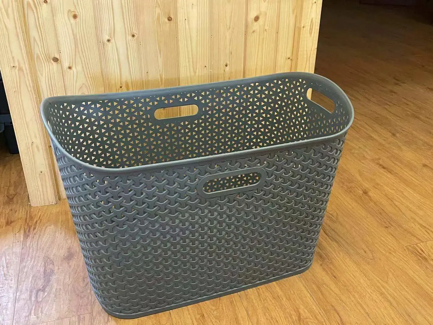 How To Choose A Plastic Wicker Laundry Basket