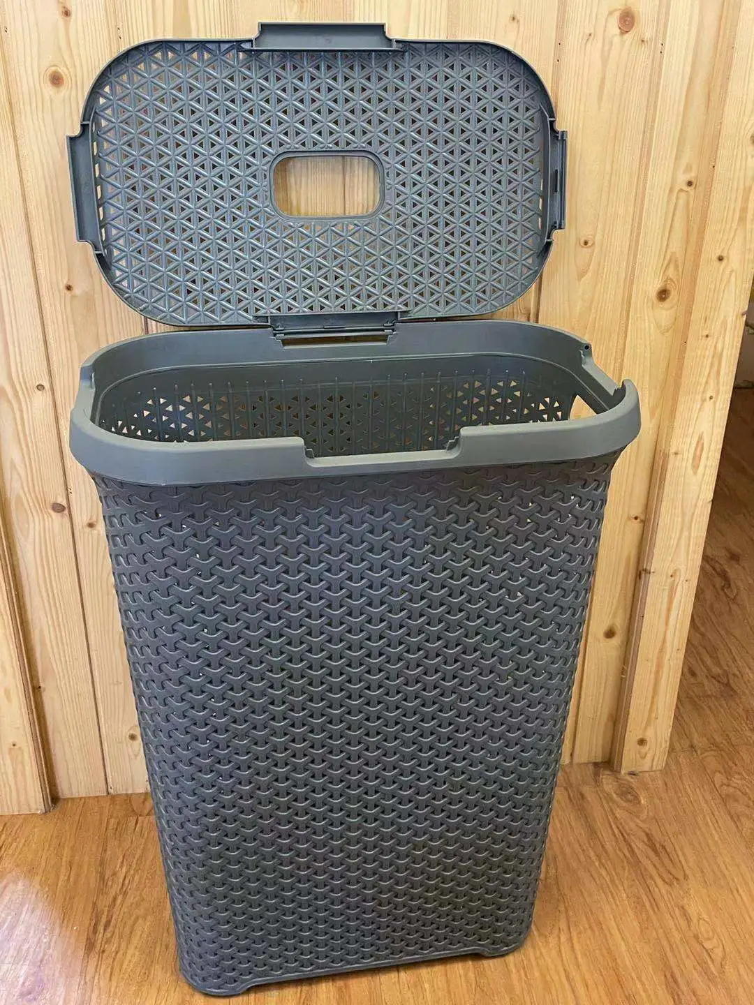 Plastic Wicker Laundry Basket Is Very Versatile And Will Be A Good Choice For You